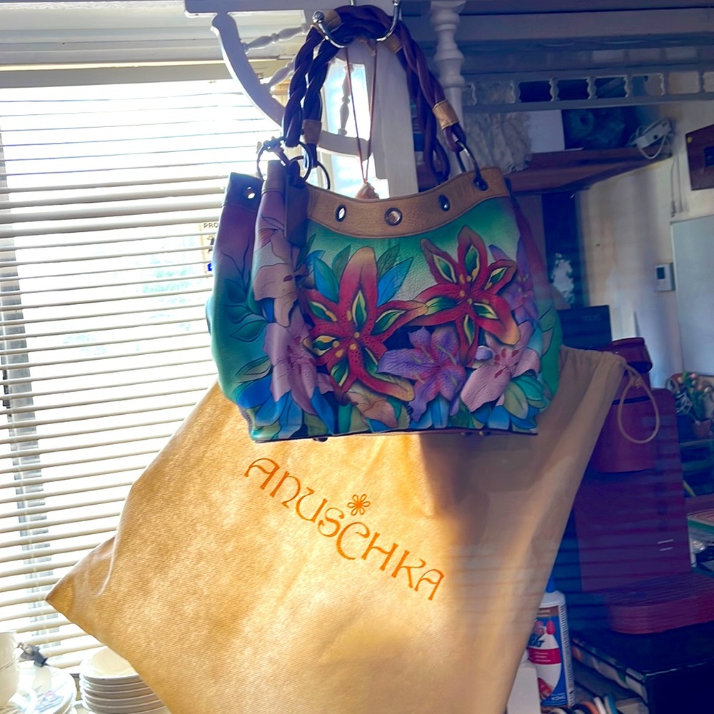 Lucious Lillie’s Anuschka handbag